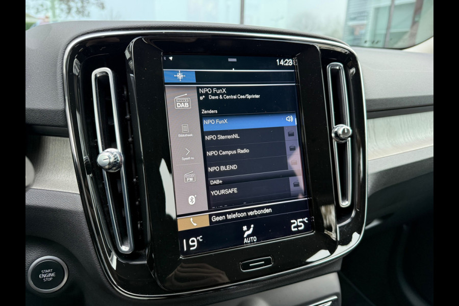 Volvo XC40 1.5 T5 Recharge Inscription - Automaat - Leder - Navi - Harman Kardon - Climate