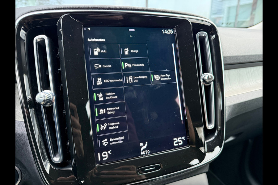 Volvo XC40 1.5 T5 Recharge Inscription - Automaat - Leder - Navi - Harman Kardon - Climate