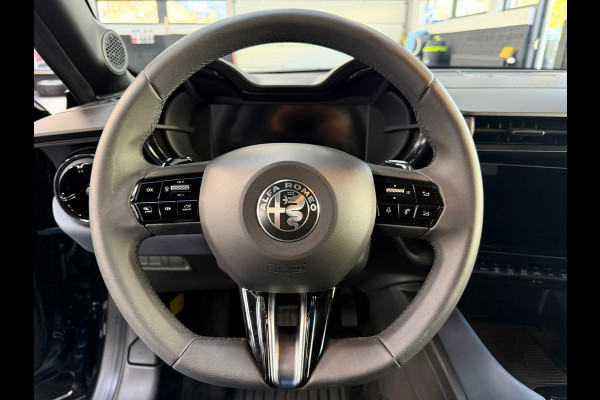 Alfa Romeo junior 1.2 Turbo Hybrid Ibrida | 360 Camera | DAB | Adaptive Cruise | Virtual Dash | Nieuwstaat
