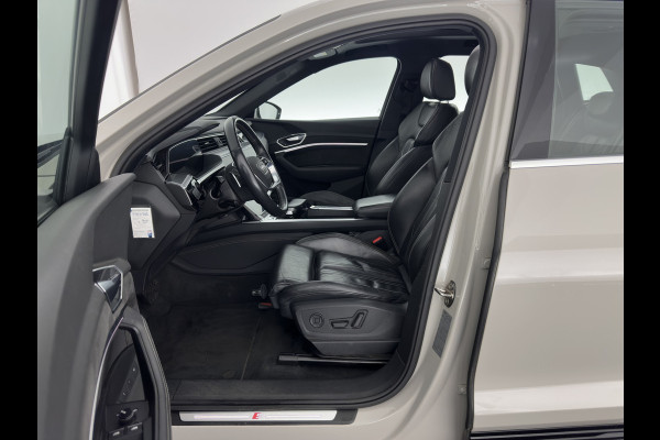 Audi e-tron 55 quattro advanced 95 kWh [ 3-Fase ] (INCL-BTW) *PANO | LUXURY-LEATHER | ADAPTIVE-CRUISE | FULL-LED | DIGI-COCKPIT | KEYLESS | MEMORY-PACK | AIR-SUSPENSION | CAMERA | AMBIENT-LIGHT |  NAVI-FULLMAP | SHIFT-PADDLES | DAB+ | COMFOR