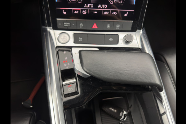 Audi e-tron 55 quattro advanced 95 kWh [ 3-Fase ] (INCL-BTW) *PANO | LUXURY-LEATHER | ADAPTIVE-CRUISE | FULL-LED | DIGI-COCKPIT | KEYLESS | MEMORY-PACK | AIR-SUSPENSION | CAMERA | AMBIENT-LIGHT |  NAVI-FULLMAP | SHIFT-PADDLES | DAB+ | COMFOR