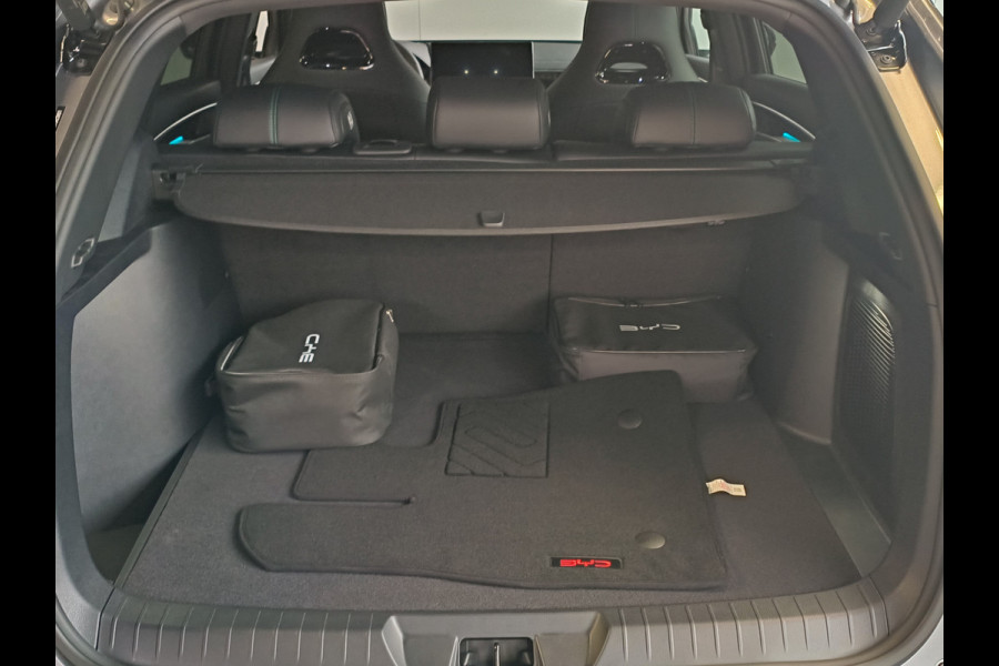 BYD SEAL U 1.5 DM-i FWD Boost HYBRID NIEUW!!!!! Henk Jongen Auto's in Helmond,  al 50 jaar service zoals 't hoort!