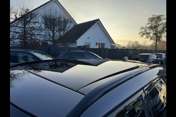 Land Rover Range Rover Velar 3.0 V6 AWD R-Dynamic HSE | Panoramadak | Camera | 22 Inch Lichtmetalen Velgen | Navigatie |