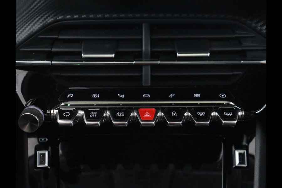 Peugeot e-2008 EV Allure 50 kWh | 3 Fase | Panoramadak | Adaptive cruise | Keyless | Camera | Carplay | Half leder | Navigatie