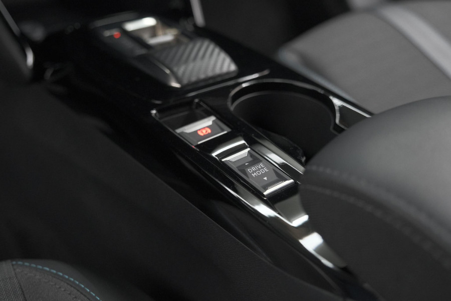 Peugeot 2008 PureTech 130 EAT8 Allure | Camera | Navigatie | Apple Carplay | Parkeersensoren