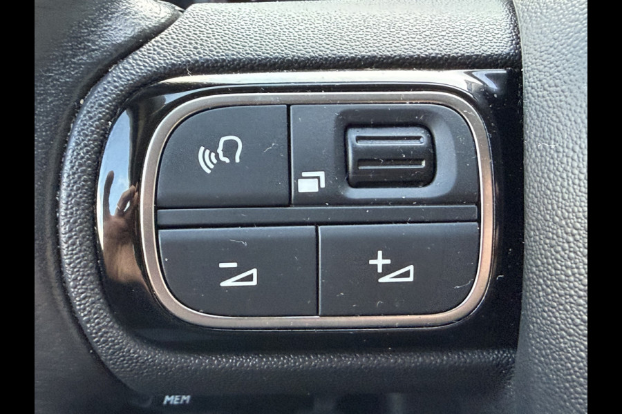 Citroën C3 Aircross 110pk Shine (Camera - Keyless Entry - Automatische Airco - LED - Navigatie - Apple Carplay - Parkeersensoren)