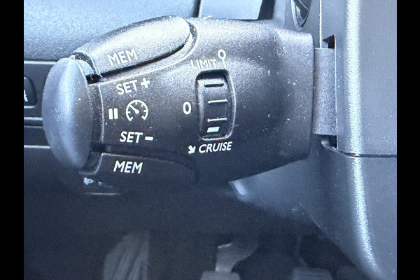 Citroën C3 Aircross 110pk Shine (Camera - Keyless Entry - Automatische Airco - LED - Navigatie - Apple Carplay - Parkeersensoren)