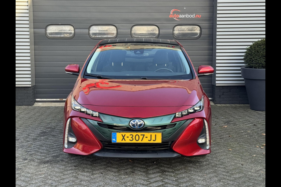 Toyota Prius 1.8 Plug-in Executive | Navigatie | Camera | DAB | Lichtmetalen Velgen |
