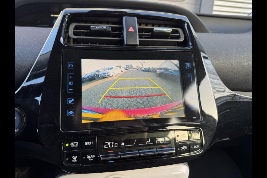 Toyota Prius 1.8 Plug-in Executive | Navigatie | Camera | DAB | Lichtmetalen Velgen |