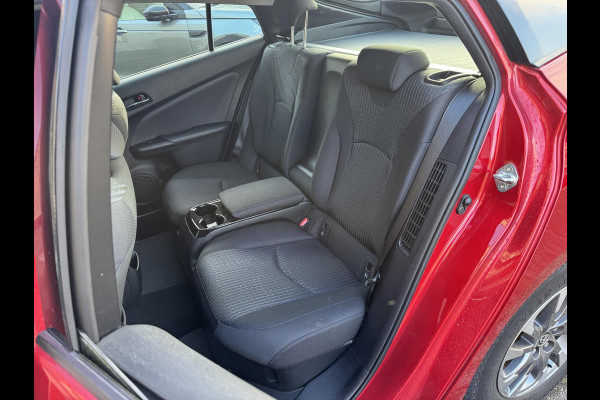 Toyota Prius 1.8 Plug-in Executive | Navigatie | Camera | DAB | Lichtmetalen Velgen |