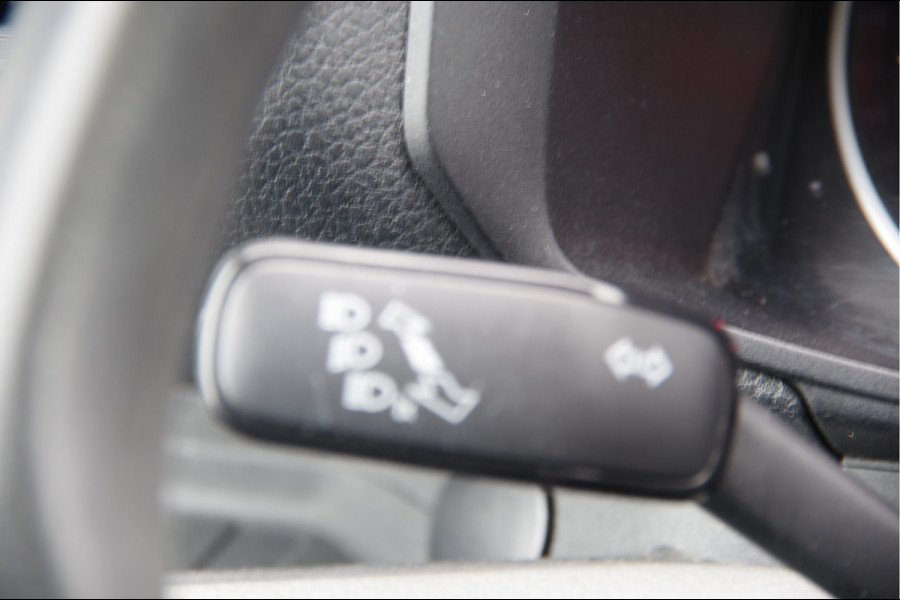 Volkswagen Crafter 35 2.0 TDI L3H2 DC 6P, 140PK AUT. LEDER, TREKHAAK, CAMERA, NAVI, AIRCO, APPLE CARPLAY/ANDROID AUTO, DUBBELE CABINE, DUBBEL CABIN