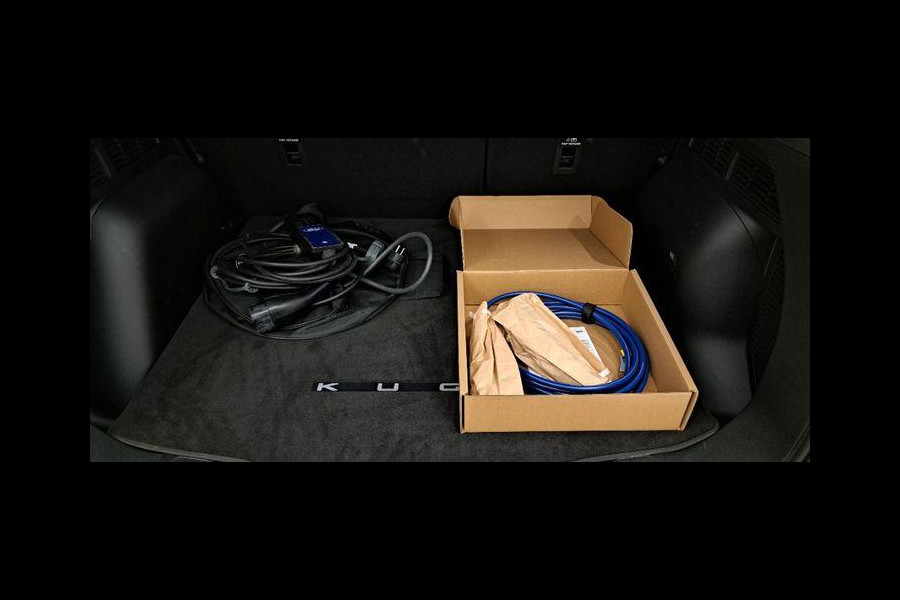 Ford Kuga 2.5 PHEV Titanium 243pk | Driver Assistance Pack | Winterpack | Panorama Dak | Reserve wiel | 2.100kg Trekgewicht