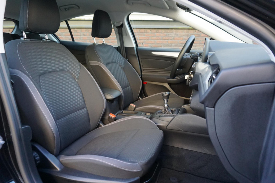 Ford Focus 1.0 EcoB. 125pk Edition Business/Dealeronderhouden /Rijklaarprijs incl.Garantie.