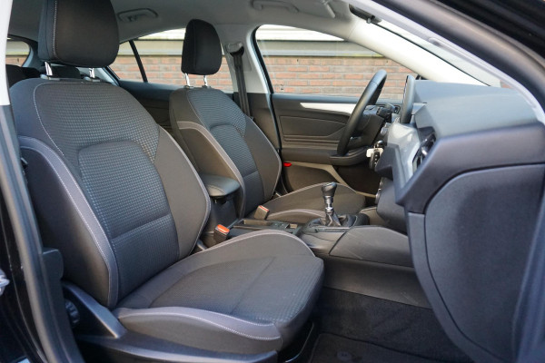 Ford Focus 1.0 EcoB. 125pk Edition Business/Dealeronderhouden /Rijklaarprijs incl.Garantie.