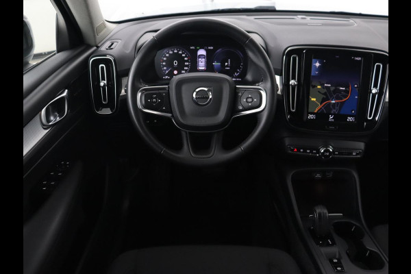 Volvo XC40 1.5 T4 Recharge R Design | Adaptive cruise | Harman/Kardon | Carplay | Navigatie | Keyless | Full LED | Verwarmde voorruit | Parkeerhulp | PHEV | Plug In