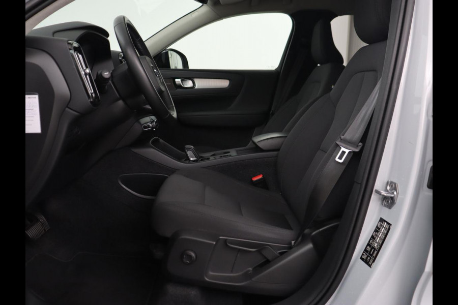 Volvo XC40 1.5 T4 Recharge R Design | Adaptive cruise | Harman/Kardon | Carplay | Navigatie | Keyless | Full LED | Verwarmde voorruit | Parkeerhulp | PHEV | Plug In