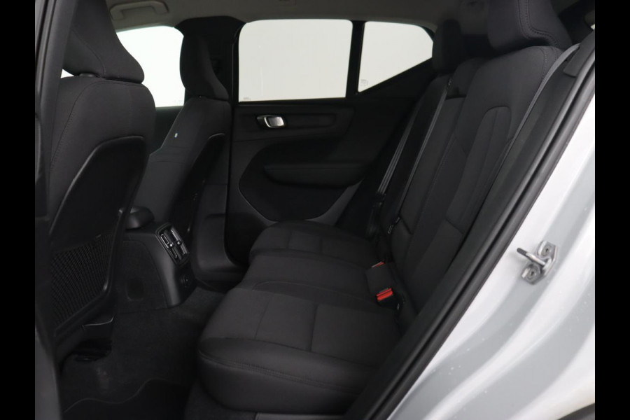 Volvo XC40 1.5 T4 Recharge R Design | Adaptive cruise | Harman/Kardon | Carplay | Navigatie | Keyless | Full LED | Verwarmde voorruit | Parkeerhulp | PHEV | Plug In