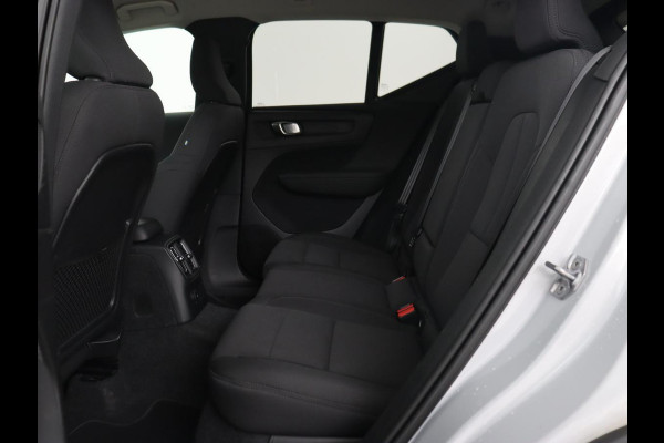 Volvo XC40 1.5 T4 Recharge R Design | Adaptive cruise | Harman/Kardon | Carplay | Navigatie | Keyless | Full LED | Verwarmde voorruit | Parkeerhulp | PHEV | Plug In