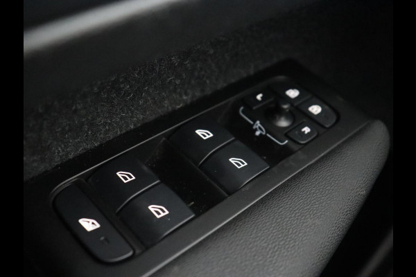 Volvo XC40 1.5 T4 Recharge R Design | Adaptive cruise | Harman/Kardon | Carplay | Navigatie | Keyless | Full LED | Verwarmde voorruit | Parkeerhulp | PHEV | Plug In