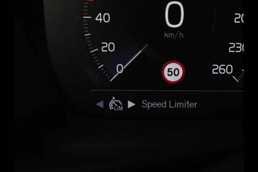 Volvo XC40 1.5 T4 Recharge R Design | Adaptive cruise | Harman/Kardon | Carplay | Navigatie | Keyless | Full LED | Verwarmde voorruit | Parkeerhulp | PHEV | Plug In