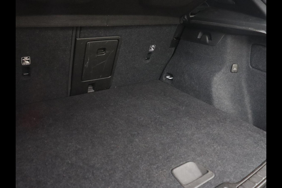 Volvo XC40 1.5 T4 Recharge R Design | Adaptive cruise | Harman/Kardon | Carplay | Navigatie | Keyless | Full LED | Verwarmde voorruit | Parkeerhulp | PHEV | Plug In