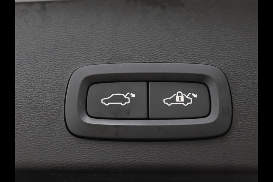 Volvo XC40 1.5 T4 Recharge R Design | Adaptive cruise | Harman/Kardon | Carplay | Navigatie | Keyless | Full LED | Verwarmde voorruit | Parkeerhulp | PHEV | Plug In