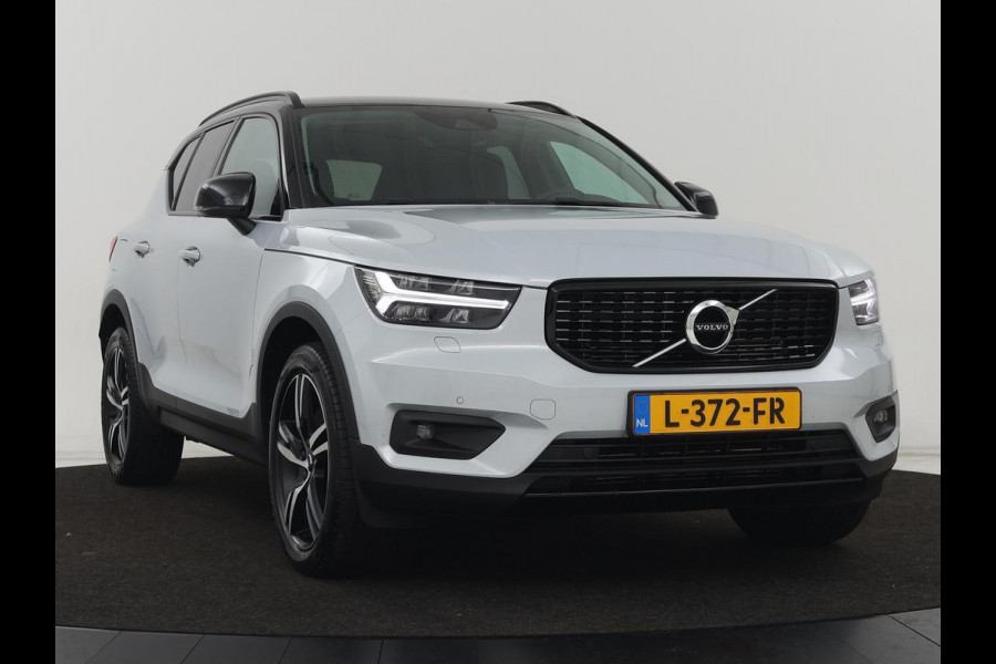 Volvo XC40 1.5 T4 Recharge R Design | Adaptive cruise | Harman/Kardon | Carplay | Navigatie | Keyless | Full LED | Verwarmde voorruit | Parkeerhulp | PHEV | Plug In