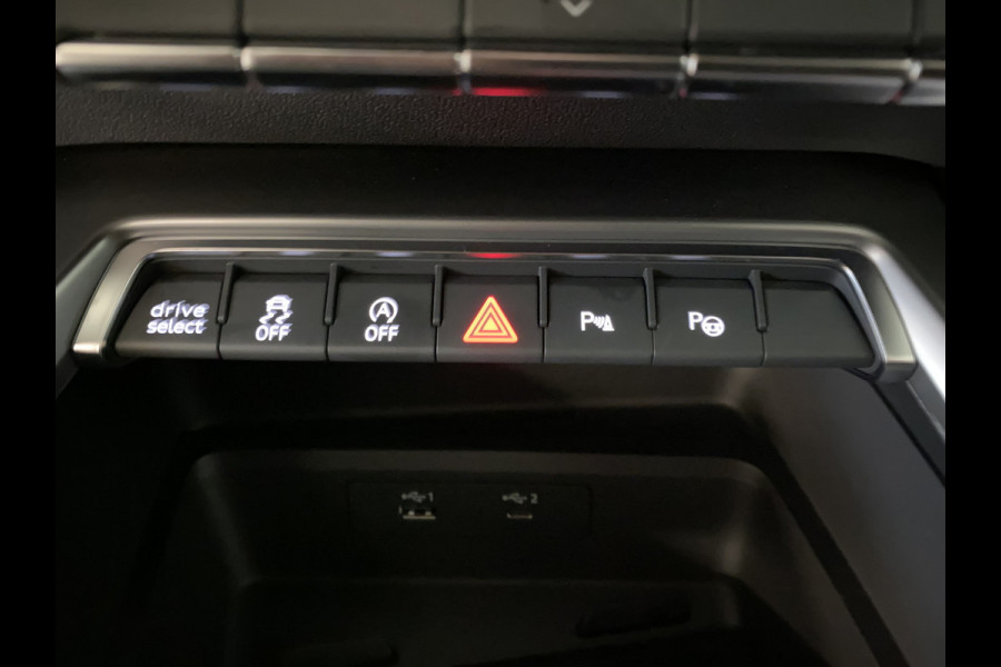 Audi A3 Limousine 35 TFSI Business edition Adaptieve cruise contr. + Parkeerassistent