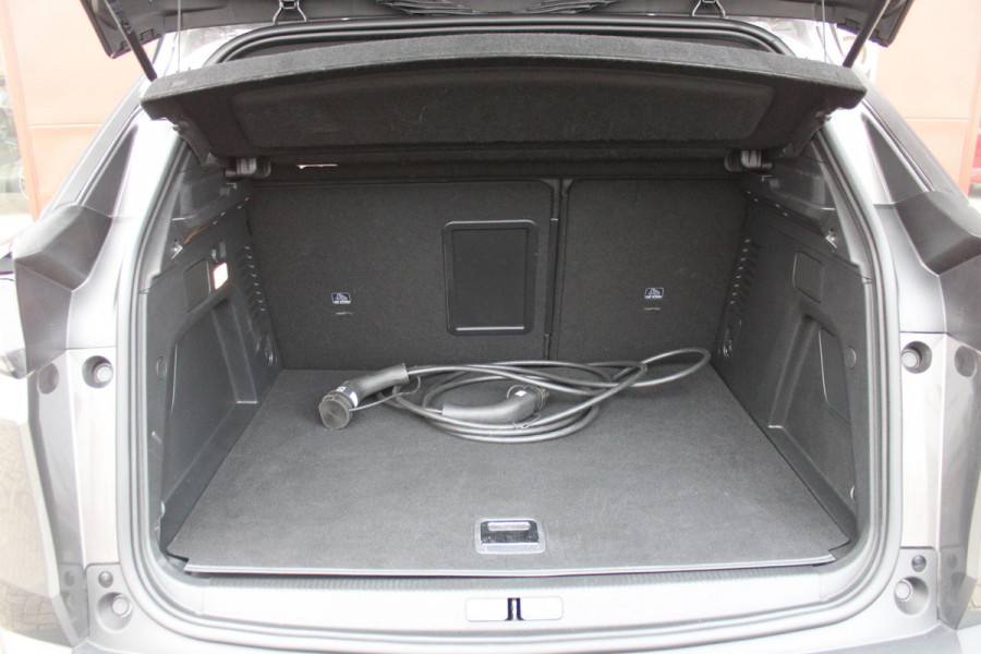 Peugeot 3008 1.6 HYbrid 180PK ALLURE PACK BUSINESS | STOEL VERWARMING | APPLE CARPLAY/ANDROID AUTO | NAVIGATIE | ACHTERUITRIJ CAMERA | KEYLESS ENTRY/START | LICHTMETALEN VELGEN 18" | DAB+ RADIO | LED KOPLAMPEN | CRUISE CONTROL | CLIMATE CONTROL |