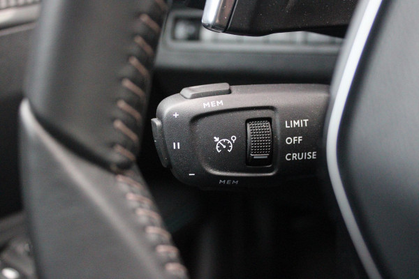 Peugeot 3008 1.6 HYbrid 180PK ALLURE PACK BUSINESS | STOEL VERWARMING | APPLE CARPLAY/ANDROID AUTO | NAVIGATIE | ACHTERUITRIJ CAMERA | KEYLESS ENTRY/START | LICHTMETALEN VELGEN 18" | DAB+ RADIO | LED KOPLAMPEN | CRUISE CONTROL | CLIMATE CONTROL |