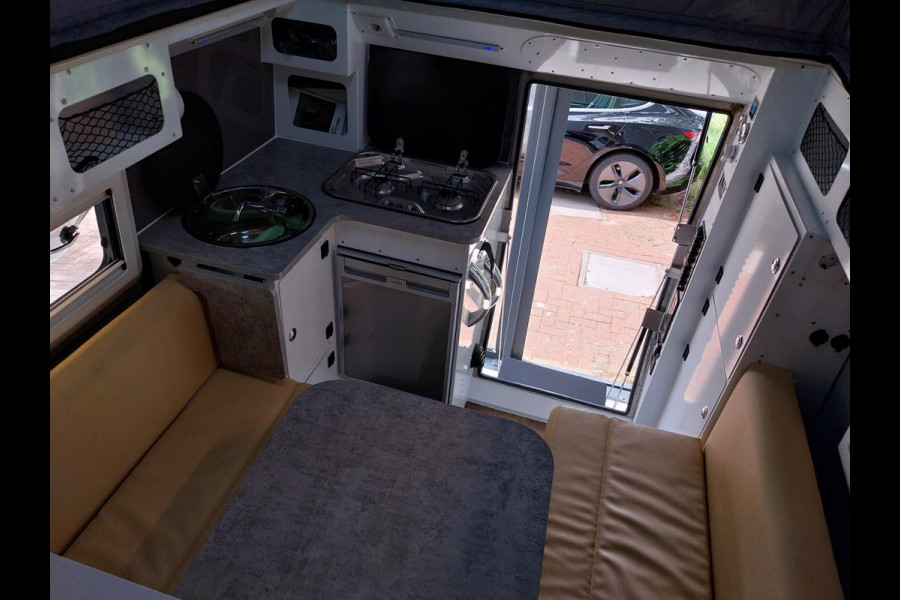 Toyota Hilux Camper 2.4 D-4D Dubbele Cabine Cool Comfort (ex.BTW) UNIEK IN NL