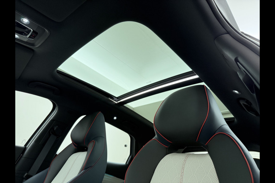 BYD ATTO 3 Comfort 60kWh Pano-dak Leer+Elektr.Verst. Warmtepomp Adaptieve Cruise 360°Camera Apple Carplay Android Auto Elektr.Achterklep De Verkeersbord detectie WiFi DAB Led Rijstrooksensor Keyless Smartphone Entry S.O.H. 96% Fabrieksgarantie tot 20-12-2028/150.000km Garantie op de LFP Accu tot 12-12-2030/200.000km €44.000,- Nieuw!