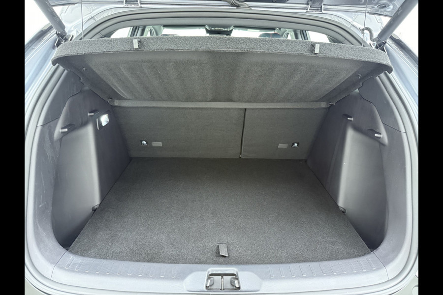 BYD ATTO 3 Comfort 60kWh Pano-dak Leer+Elektr.Verst. Warmtepomp Adaptieve Cruise 360°Camera Apple Carplay Android Auto Elektr.Achterklep De Verkeersbord detectie WiFi DAB Led Rijstrooksensor Keyless Smartphone Entry S.O.H. 96% Fabrieksgarantie tot 20-12-2028/150.000km Garantie op de LFP Accu tot 12-12-2030/200.000km €44.000,- Nieuw!