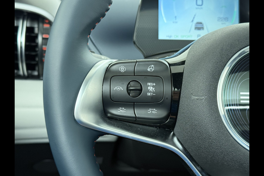 BYD ATTO 3 Comfort 60kWh Pano-dak Leer+Elektr.Verst. Warmtepomp Adaptieve Cruise 360°Camera Apple Carplay Android Auto Elektr.Achterklep De Verkeersbord detectie WiFi DAB Led Rijstrooksensor Keyless Smartphone Entry S.O.H. 96% Fabrieksgarantie tot 20-12-2028/150.000km Garantie op de LFP Accu tot 12-12-2030/200.000km €44.000,- Nieuw!