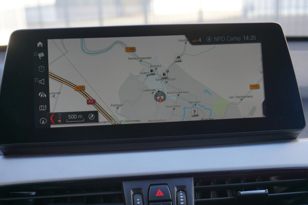 BMW X1 sDrive20i Executive Edition/Head-Up/Sportstoelen/ LED/Trekhaak.