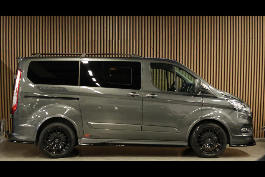 Ford Transit Custom 310 2.0 TDCI Sport DC 170 PK | Navigatie | Camera | CarPlay | Blind Spot | Alarm Klasse 3 | Rijstrooksensor | Trekhaak | L+R Schuifdeur | Maxton spoilerkit | Dubbel cabine | NAP Logisch | NL Auto | Nieuwe APK