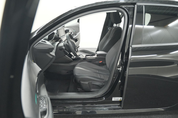 Peugeot e-208 EV Allure 50 kWh | 3 Fase Laadfunctie | Parkeersensoren | Apple Carplay