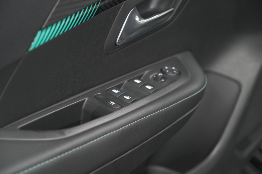 Peugeot e-208 EV Allure 50 kWh | 3 Fase Laadfunctie | Parkeersensoren | Apple Carplay