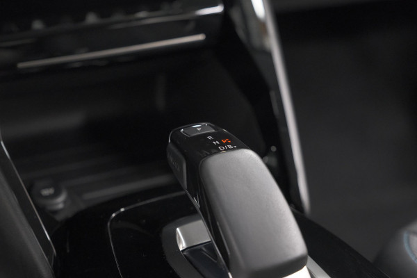 Peugeot e-208 EV Allure 50 kWh | 3 Fase Laadfunctie | Parkeersensoren | Apple Carplay