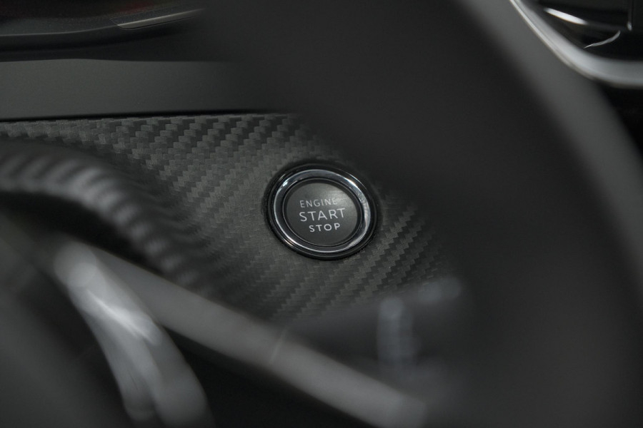 Peugeot e-208 EV Allure 50 kWh | 3 Fase Laadfunctie | Parkeersensoren | Apple Carplay