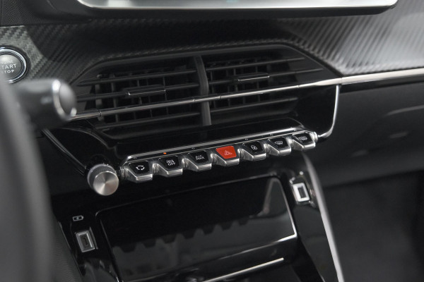 Peugeot e-208 EV Allure 50 kWh | 3 Fase Laadfunctie | Parkeersensoren | Apple Carplay