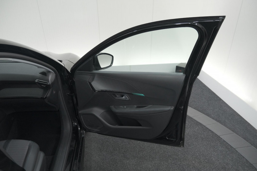 Peugeot e-208 EV Allure 50 kWh | 3 Fase Laadfunctie | Parkeersensoren | Apple Carplay