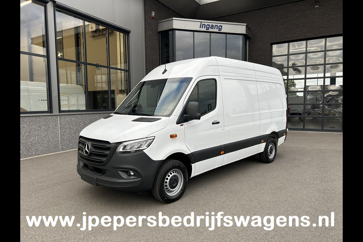 Mercedes-Benz Sprinter 317 CDI L2 H2 Pro LED / MBUX / Navigatie / Camera / Parkeersensoren / Cruise control / Airco / 270 Graden achterdeuren