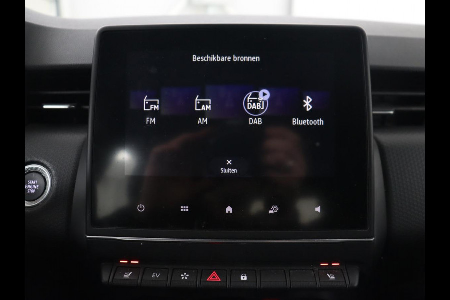 Renault Clio 1.6 E-Tech Hybrid 140 Intens | Stoelverwarming | Camera | Carplay | Stuurverwarming | Half leder | Full LED | Navigatie | Climate control | Cruise control | Parkeerhulp