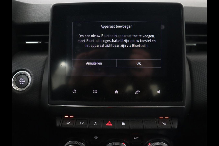 Renault Clio 1.6 E-Tech Hybrid 140 Intens | Stoelverwarming | Camera | Carplay | Stuurverwarming | Half leder | Full LED | Navigatie | Climate control | Cruise control | Parkeerhulp