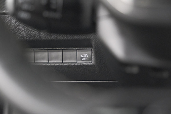 Peugeot 2008 PureTech 130 EAT8 GT | Camera | Parkeersensoren | Apple Carplay