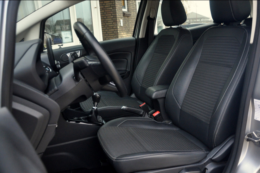 Ford EcoSport 1.0 EcoBoost 125 PK Titanium | Navigatie | Trekhaak | All season |  Nette staat!