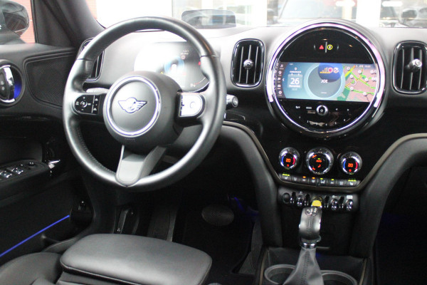 MINI Countryman 2.0 Cooper S E 220PK ALL4 CHILI | UNION JACK ACHTERLICHTEN | LEDEREN BEKLEDING | ELEKTRISCH BEDIENBARE VOORSTOELEN MET GEHEUGENFUNSCTIE OP DE BESTUURDERSSTOEL | STOEL/VOORRUIT VERWARMING | FULL LED KOPLAMPEN | DRAADLOZE APPLE CARPLAY/ANDROID AUTO | DRAADLOZE TELEFOONLADER | NAVIGATIE | EXTRA GETINTE ACHTERRUITEN | ZWART DAK | 18" LICHTMETALEN VELGEN BLACK 10 SPAAKS | ACHTERUITRIJ CAMERA | PARKEERSENSOREN VOOR EN ACHTER | CLIMATE CONTROL | KEYLESS ENTRY/START | HUD (HEAD UP DISPLAY) | ADAPTIVE CRUISE CONTROL | DAB+ RADIO | DONKERE HEMEL BEKLEDING |