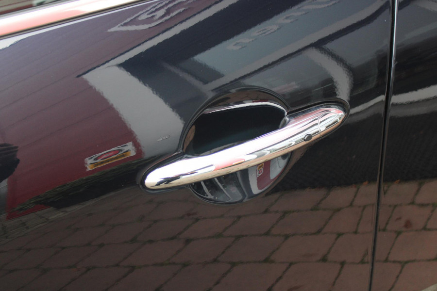 MINI Countryman 2.0 Cooper S E 220PK ALL4 CHILI | UNION JACK ACHTERLICHTEN | LEDEREN BEKLEDING | ELEKTRISCH BEDIENBARE VOORSTOELEN MET GEHEUGENFUNSCTIE OP DE BESTUURDERSSTOEL | STOEL/VOORRUIT VERWARMING | FULL LED KOPLAMPEN | DRAADLOZE APPLE CARPLAY/ANDROID AUTO | DRAADLOZE TELEFOONLADER | NAVIGATIE | EXTRA GETINTE ACHTERRUITEN | ZWART DAK | 18" LICHTMETALEN VELGEN BLACK 10 SPAAKS | ACHTERUITRIJ CAMERA | PARKEERSENSOREN VOOR EN ACHTER | CLIMATE CONTROL | KEYLESS ENTRY/START | HUD (HEAD UP DISPLAY) | ADAPTIVE CRUISE CONTROL | DAB+ RADIO | DONKERE HEMEL BEKLEDING |