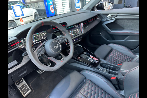 Audi A3 Sportback 2.5 TFSI RS 3 Quattro 294Kw Pano Incl BTW!